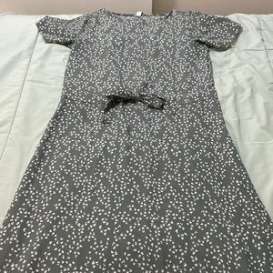 Short sleeved flower dress